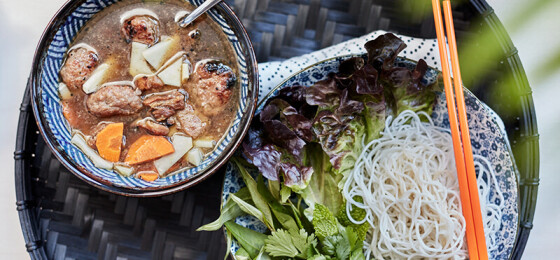 Hanoi-street-food-asia-encounter.jpeg