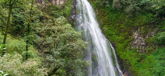 Sapa-love-waterfall-asia-encounter-2.jpg