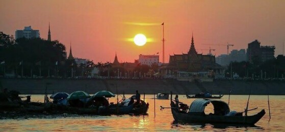 Mekong-River-Sunset-Cruise-phnom-penh.jpeg