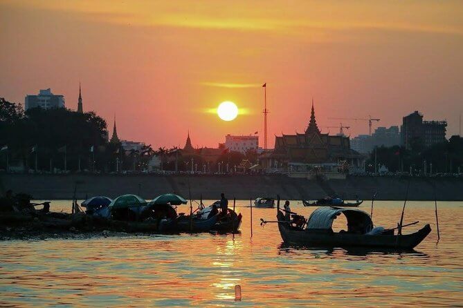 Mekong-River-Sunset-Cruise-phnom-penh.jpeg