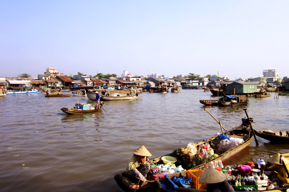 floating market from ho chi minh city cai rang market
