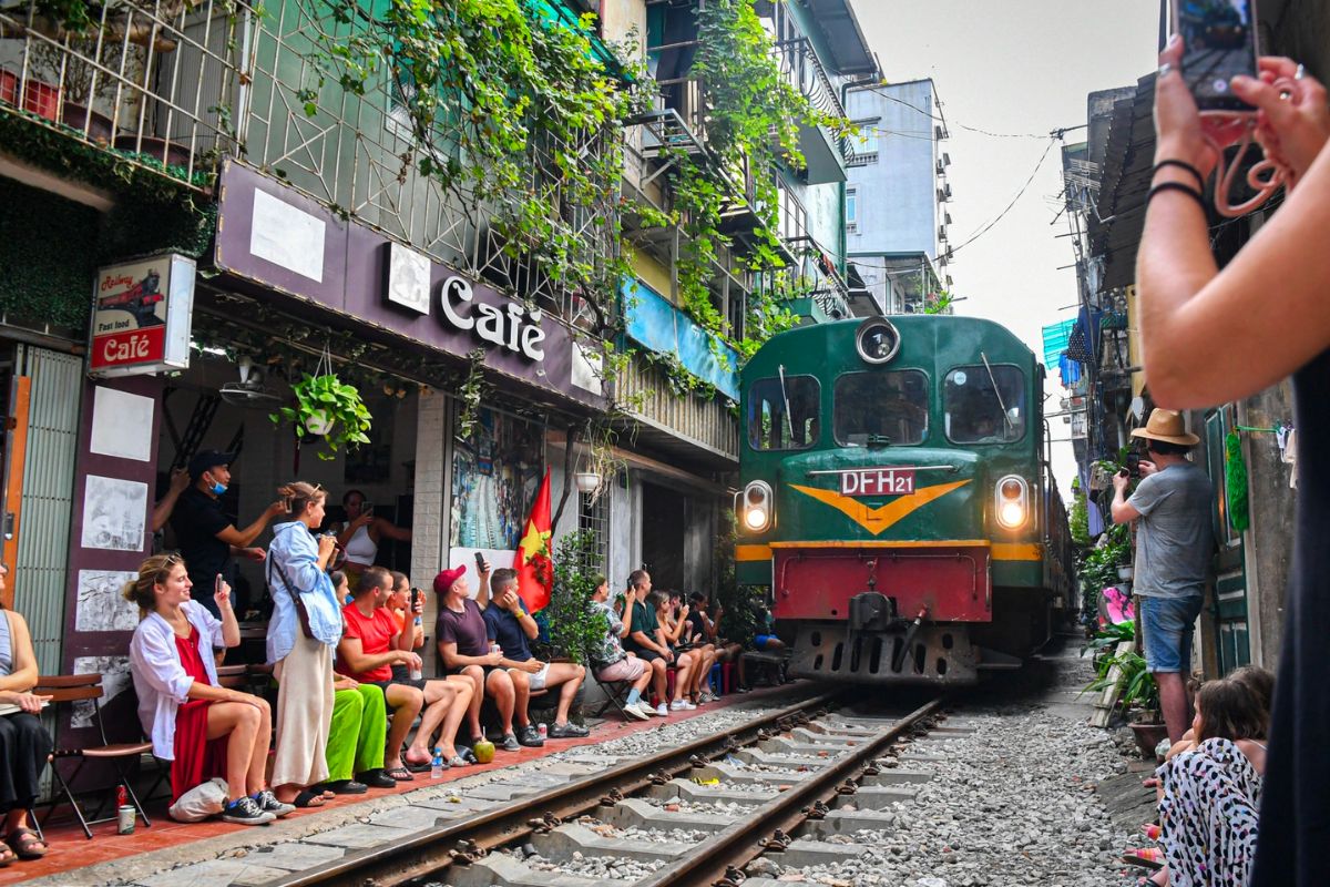 attractions in hanoi vietnam hanoi Train Street