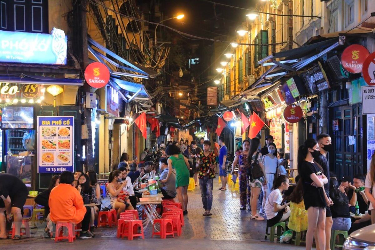 attractions in hanoi vietnam ta hien street