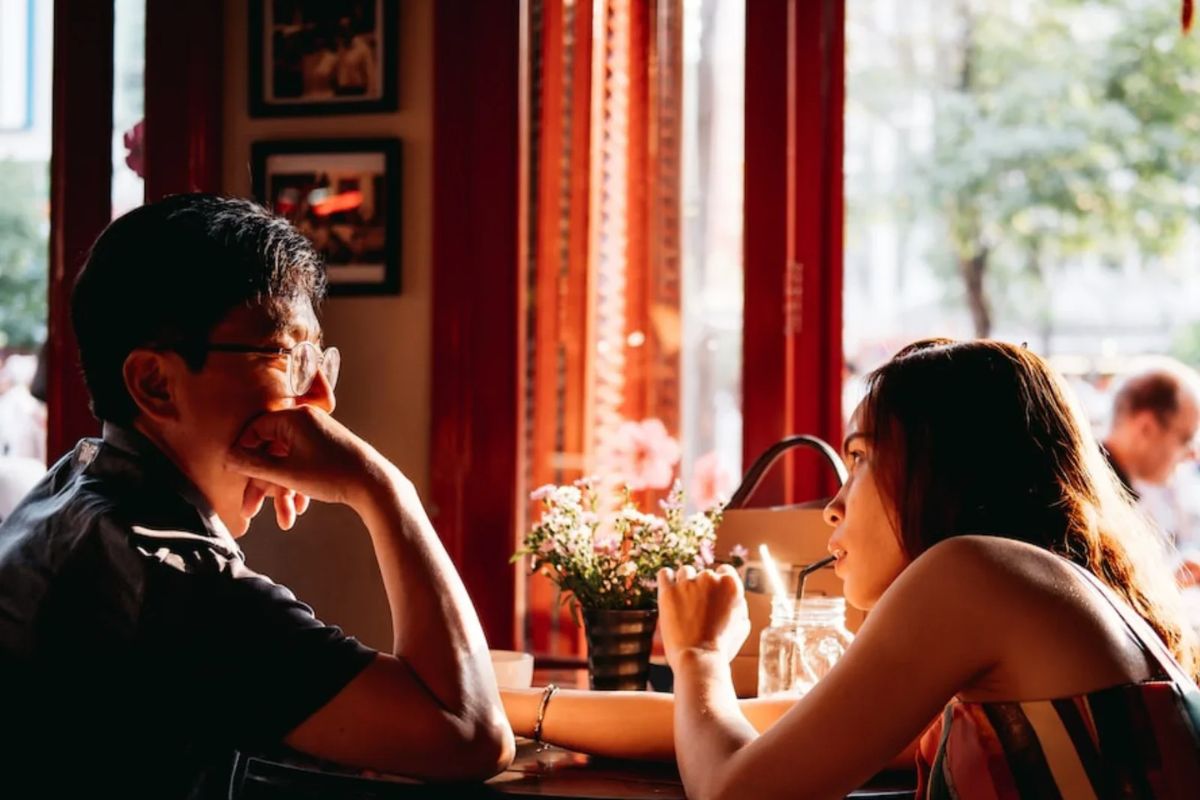 romantic things to do in Ho Chi Minh City Coffee date