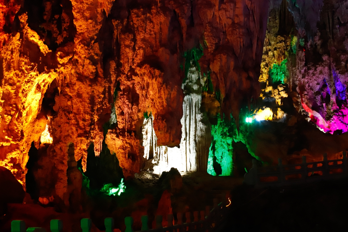 best caves to visit in vietnam En Cave