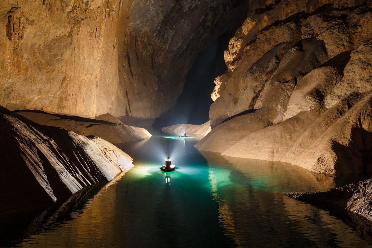 son doong cave vietnam tour world's largest cave