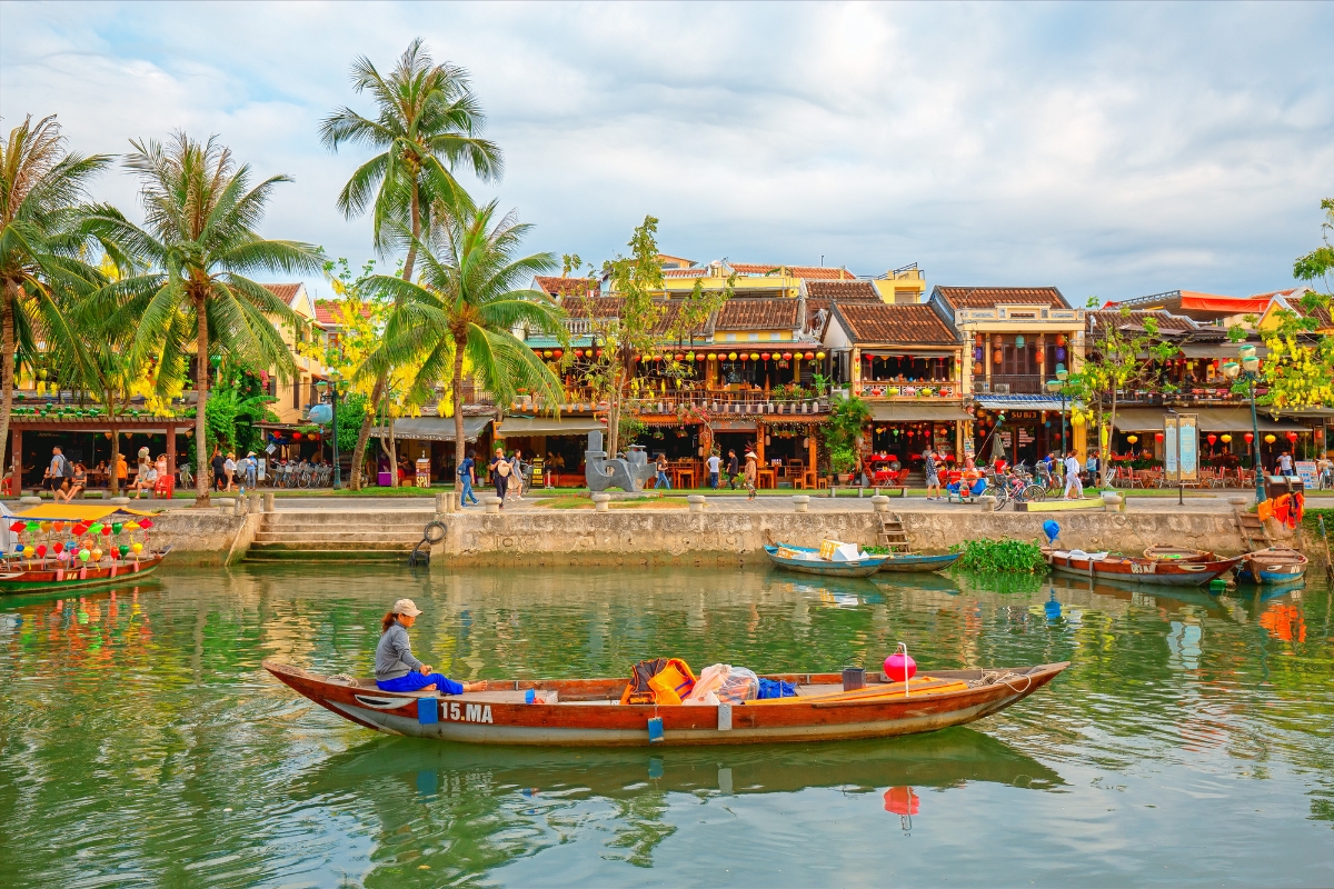 How much money to bring to Vietnam for 1 week Hoi An attractions