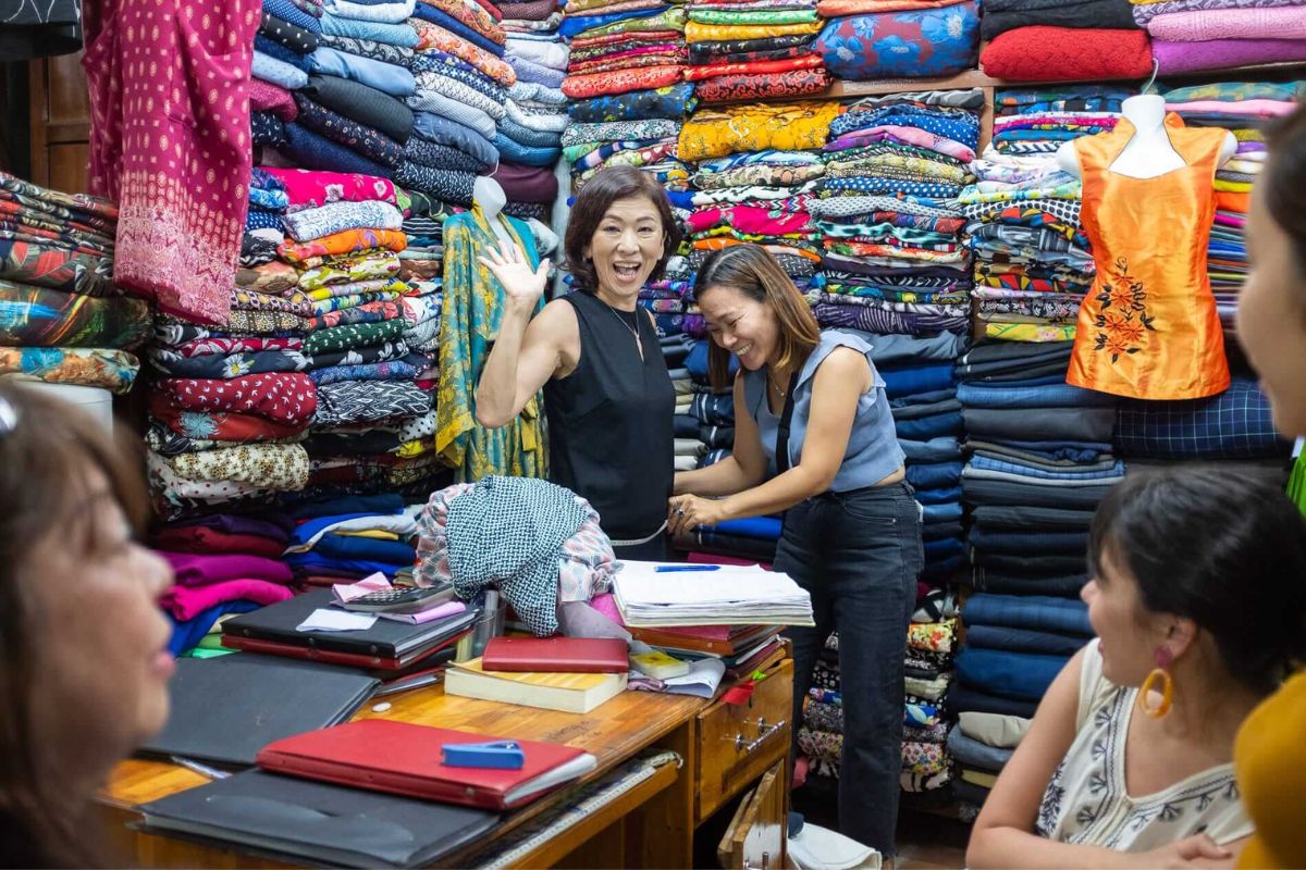 How much does it cost to go to Vietnam for 2 weeks tailoring in Hoi An