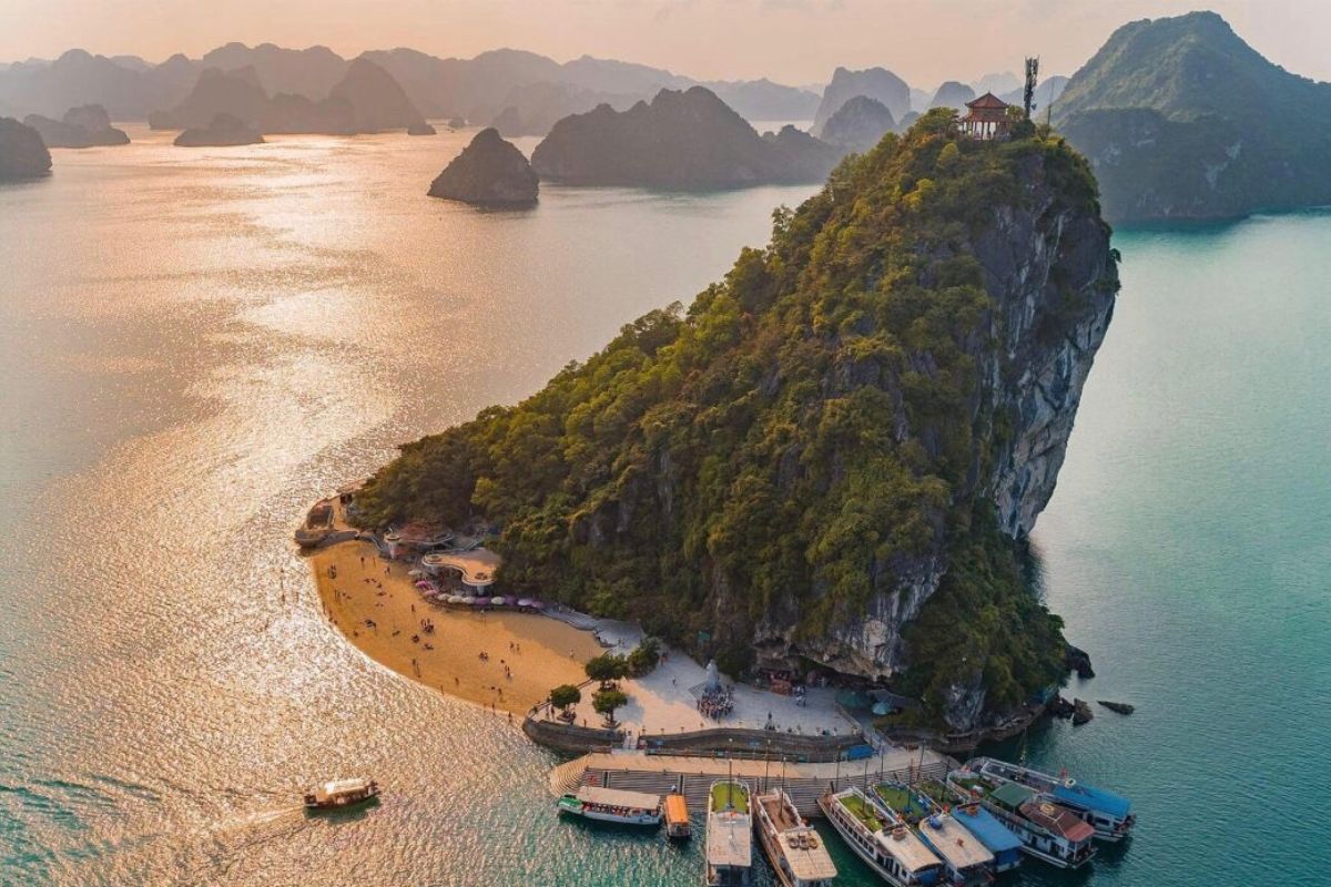 vietnam travel packages from australia titop island halong bay