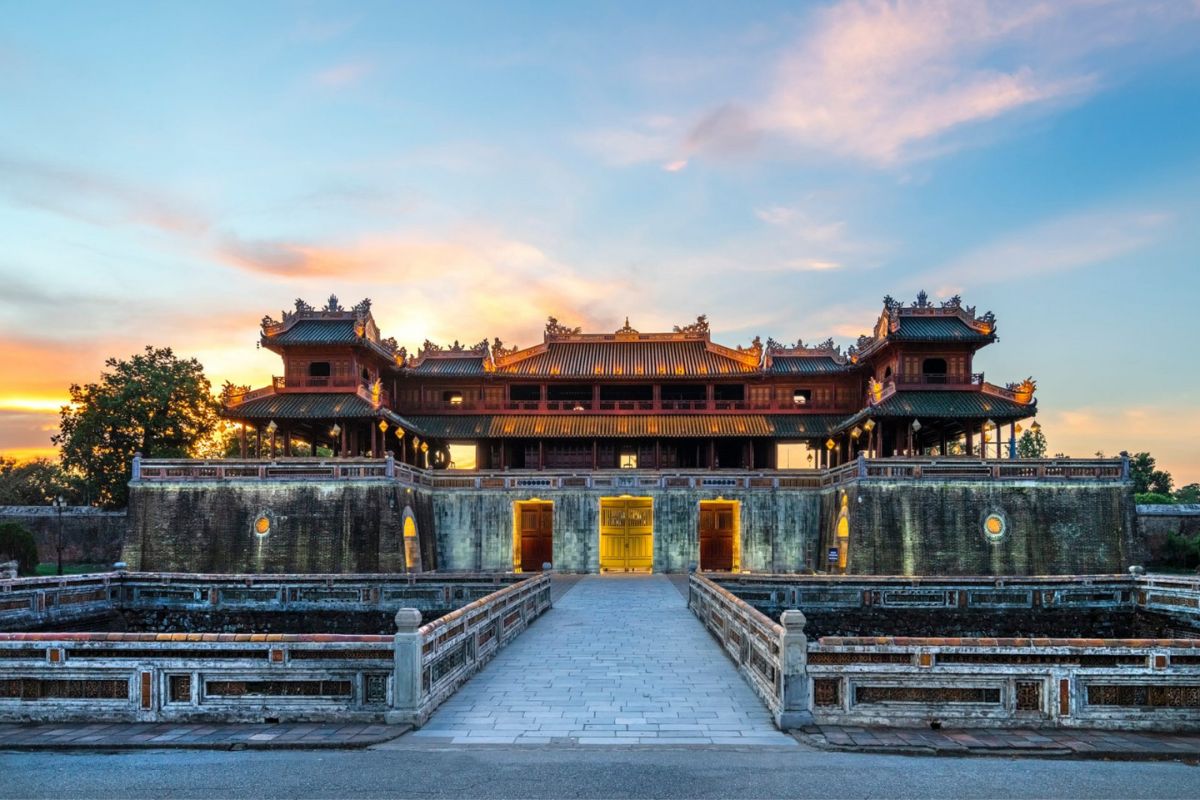 vietnam travel itinerary 10 days Hue Imperial City