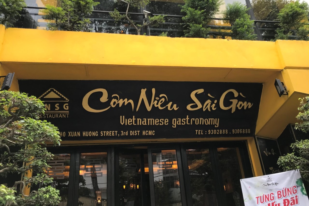best places to eat in saigon vietnam com nieu saigon