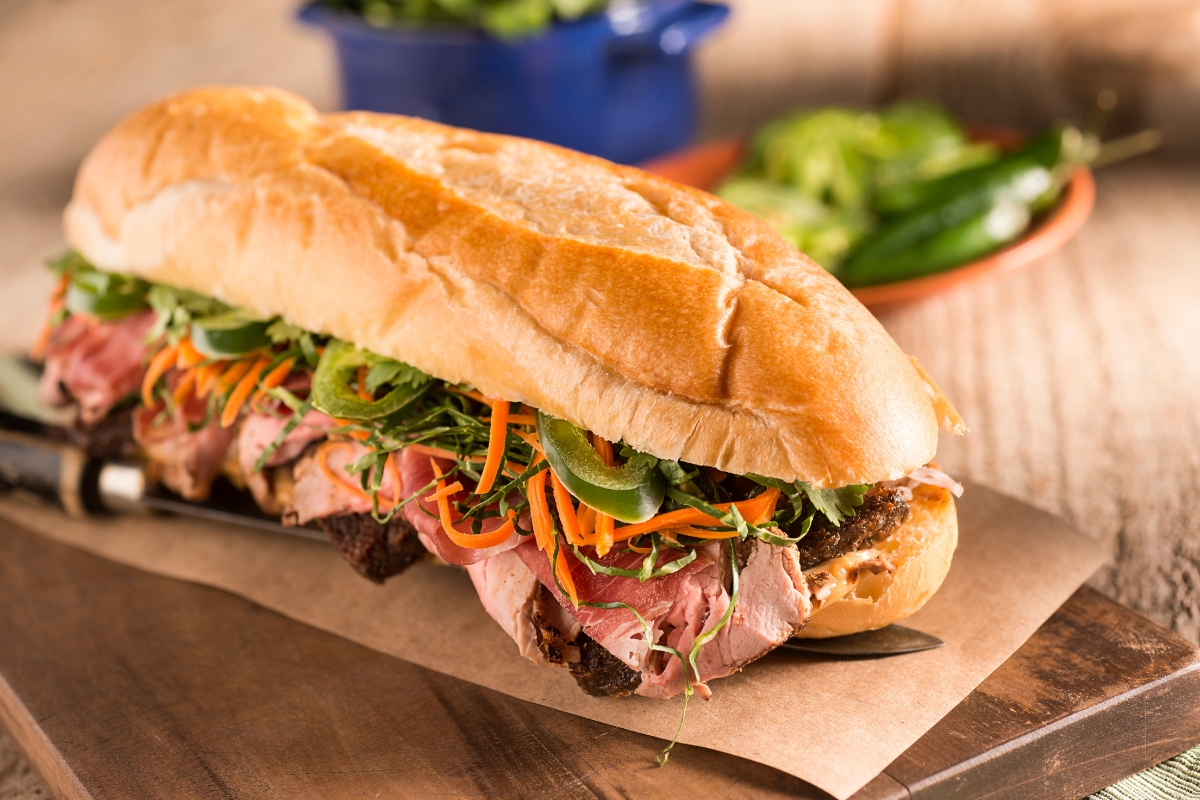 banh mi vietnamese street food 