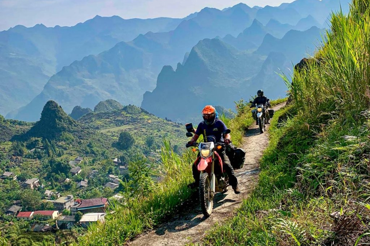 vietnam motorcycle travel insurance for australia enjoying motorbike tour in vietnam