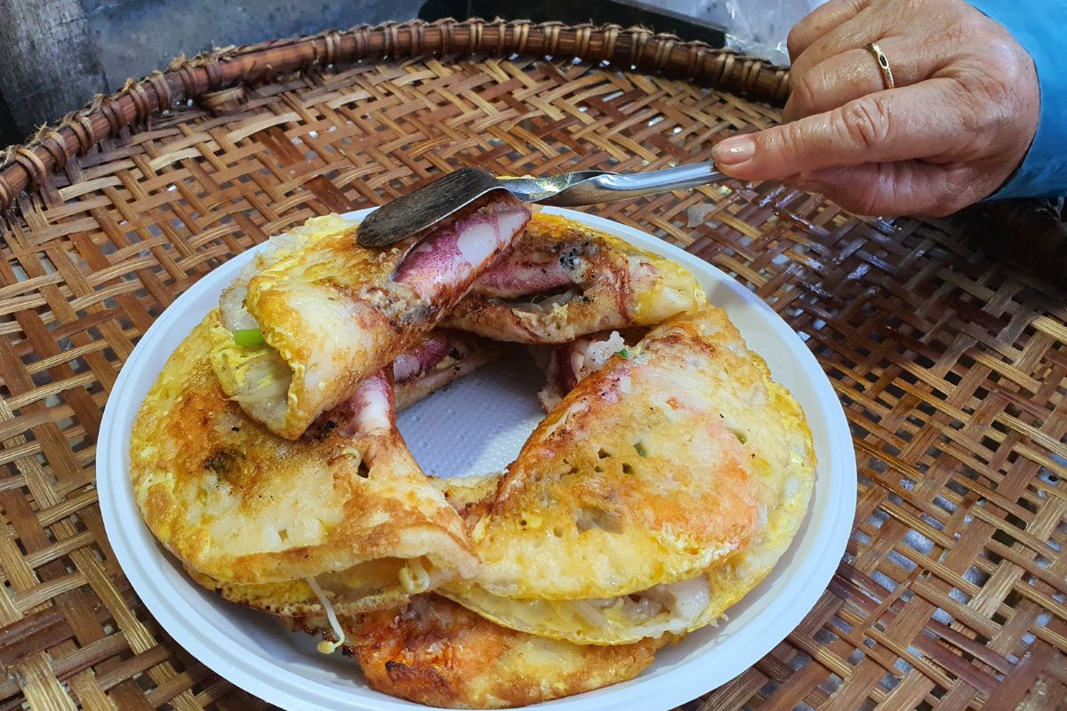 local food in nha trang Crispy pancakes