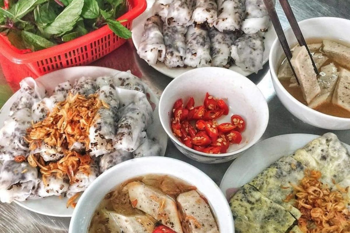 underrated vietnamese foods Steamed rice paper rolls