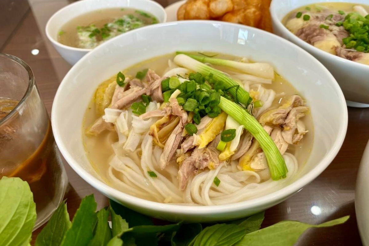 what to eat in vietnam hanoi chicken noodle soup