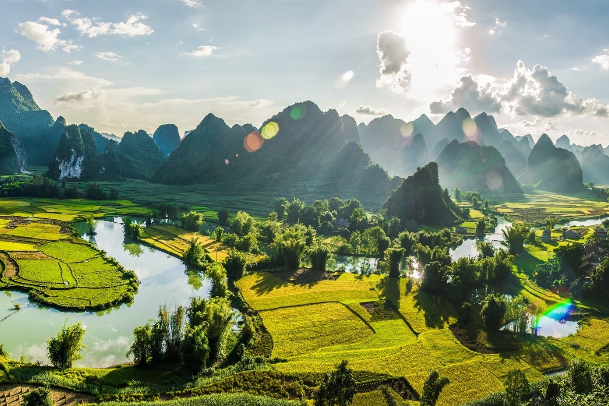 vietnam private tour guide hidden gems