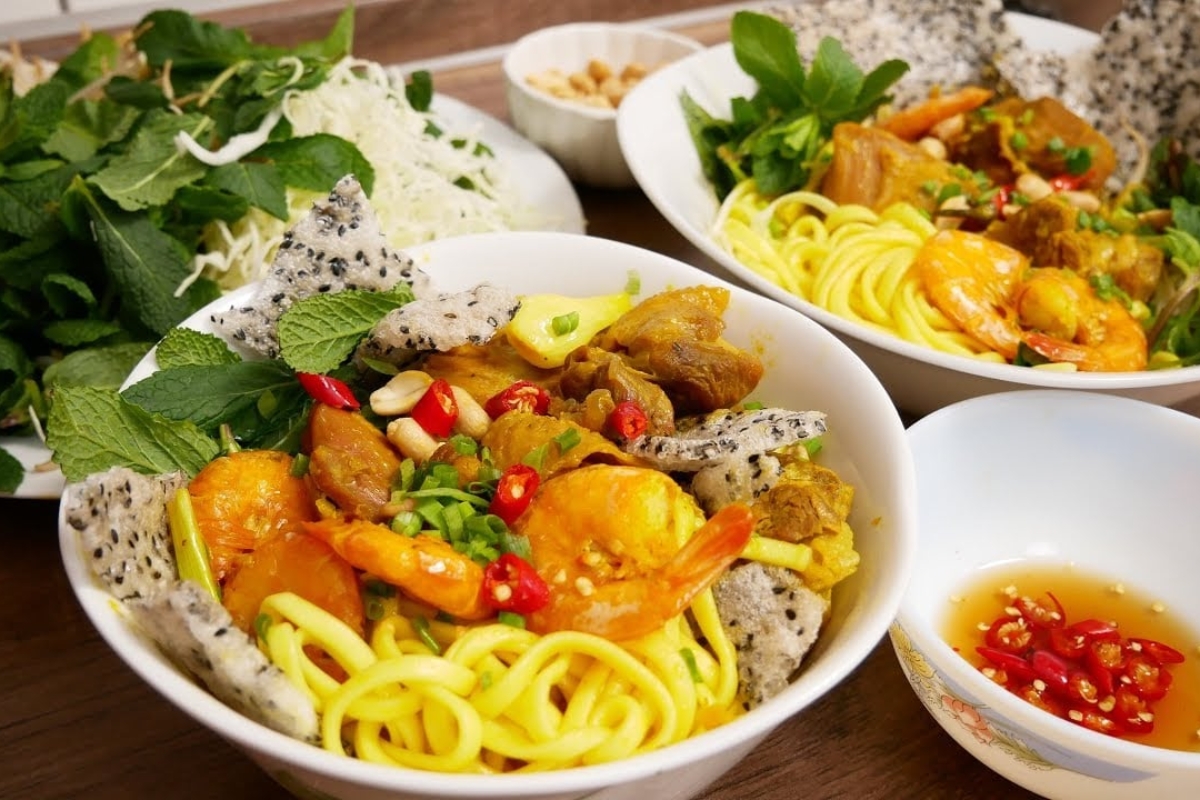 what to eat in da nang vietnam my quang