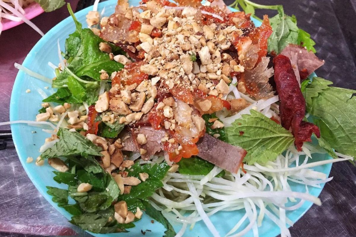 what to eat in vietnam hanoi nom bo kho