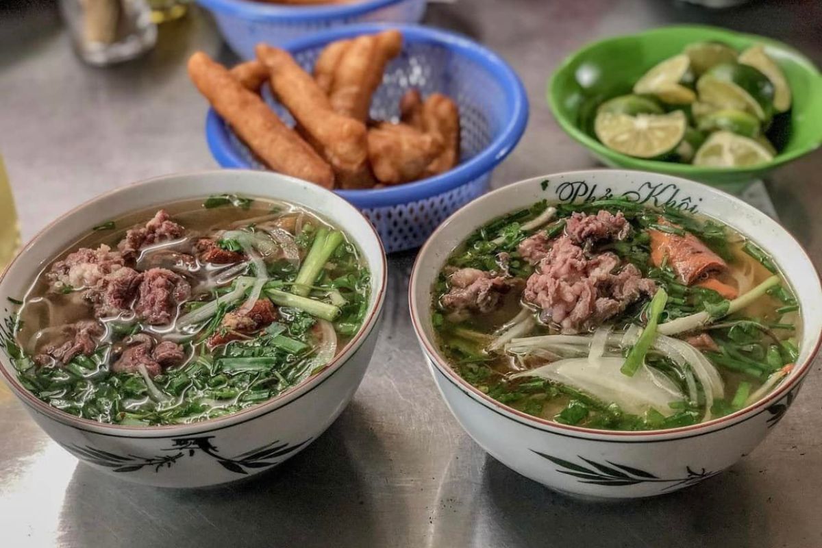 what to eat in vietnam hanoi beef noodle soup