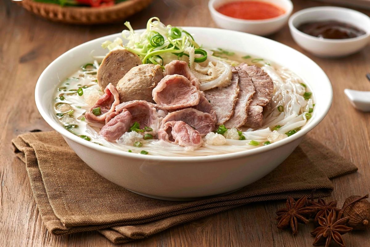 Vietnam Travel Guide pho noodle soup