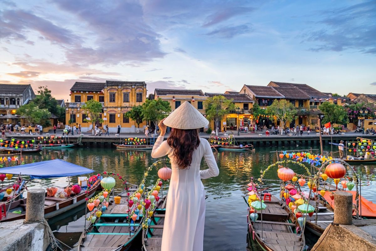 why do vietnamese wear ao dai ao dai hoi an