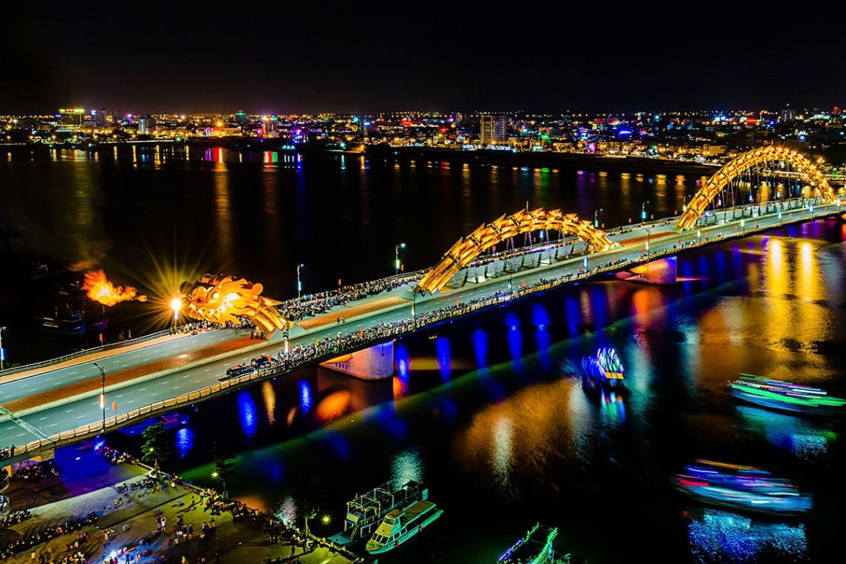 best tourist city in vietnam danang Dragon Bridge