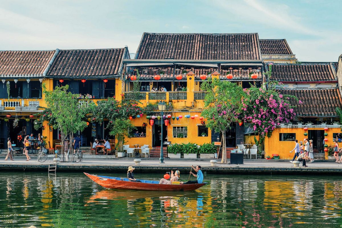 best tourist city in vietnam hoi an ancient town vietnam