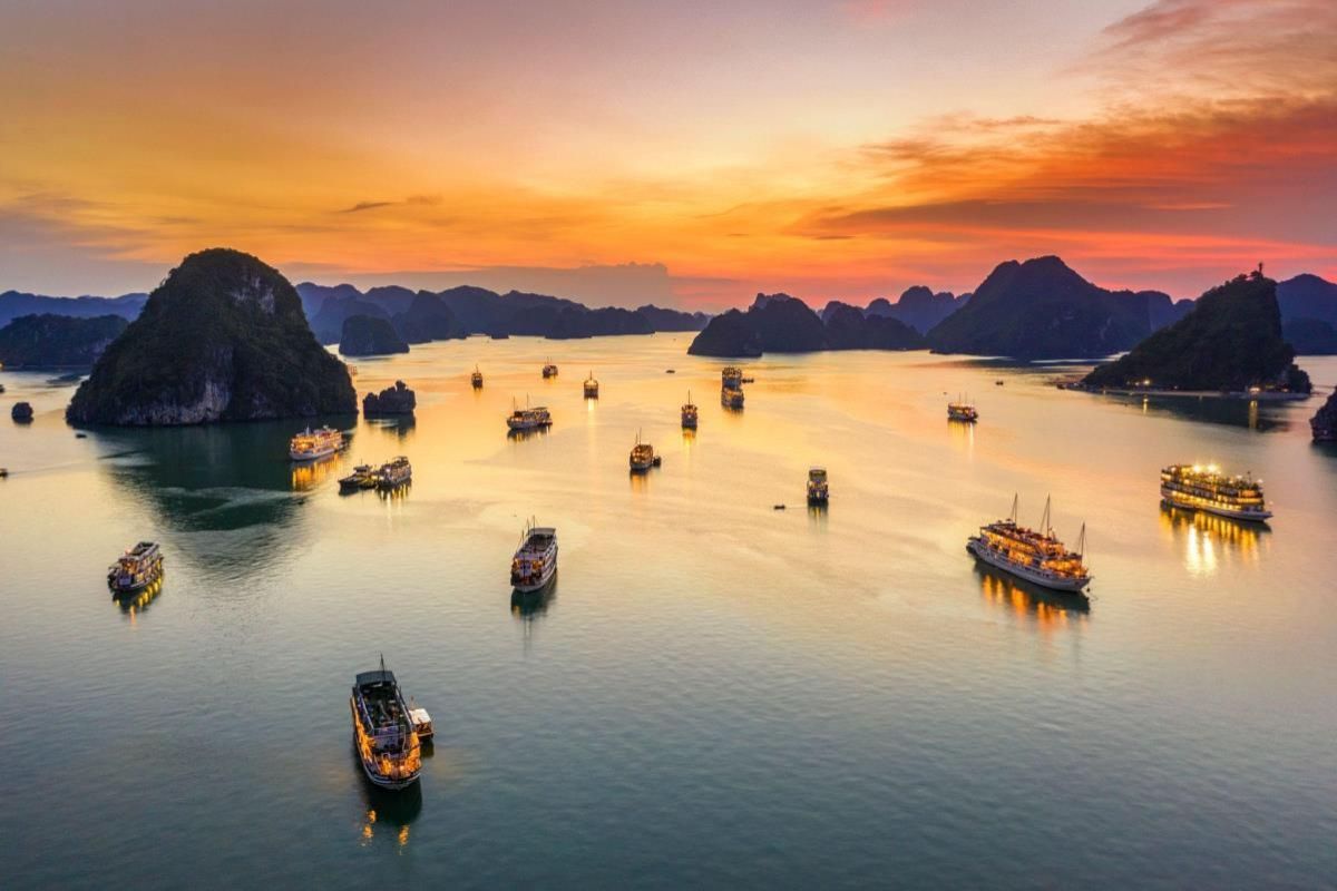 ha long bay weather sunset in Halong bay