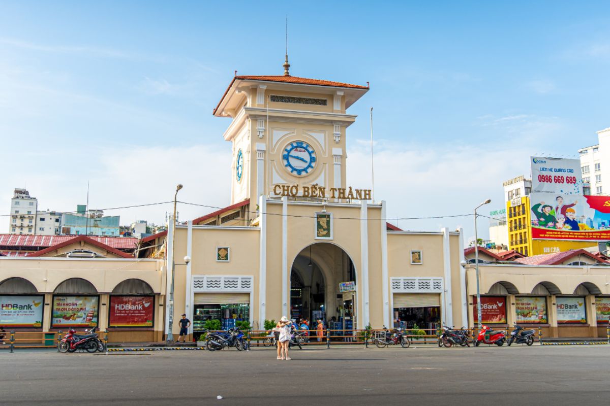 temperature in vietnam in october ben thanh market october