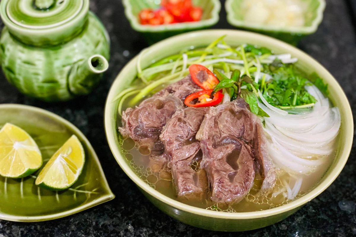 vietnam itinerary 7 days pho vietnamese dish