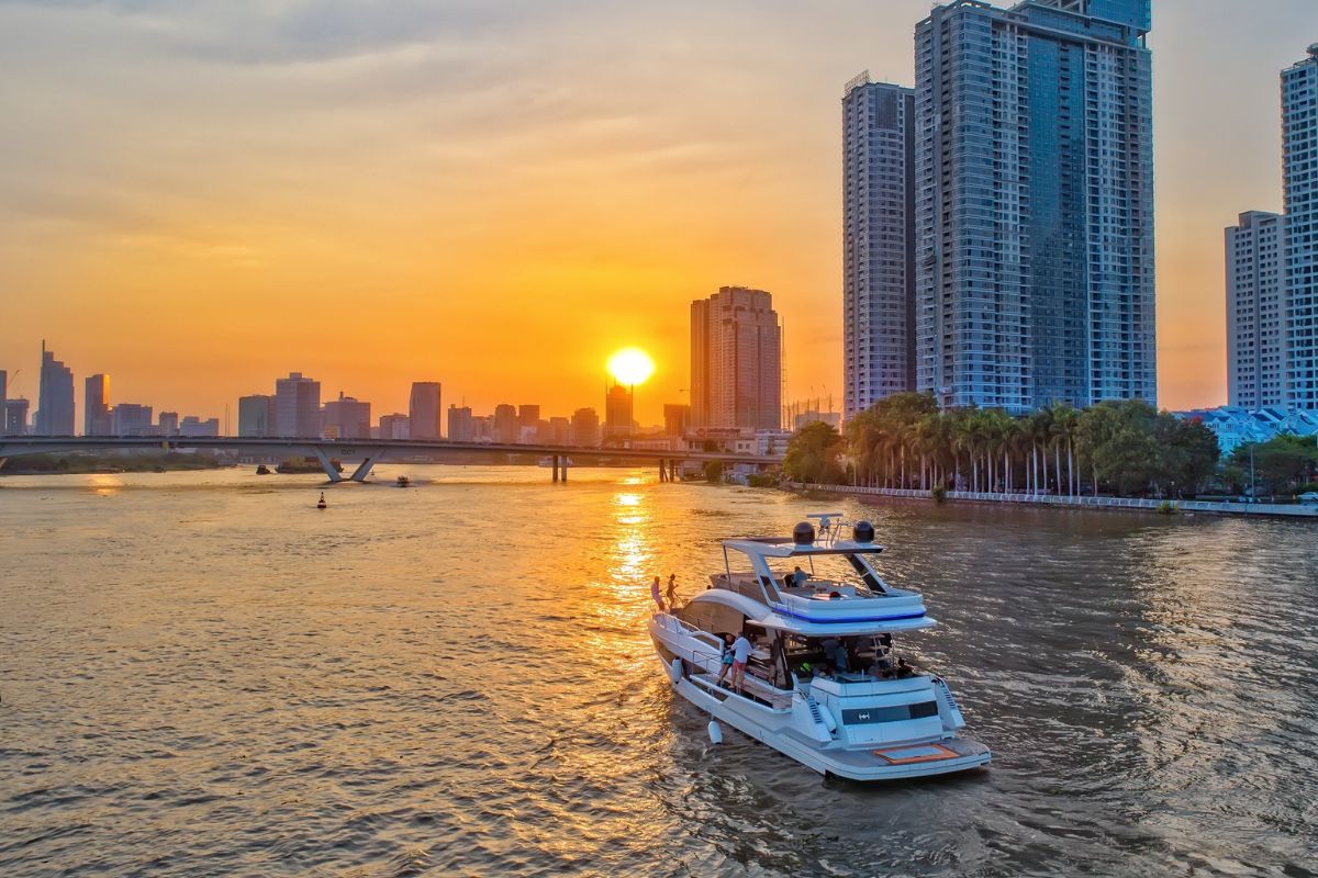 vietnam march temperature sunset saigon river