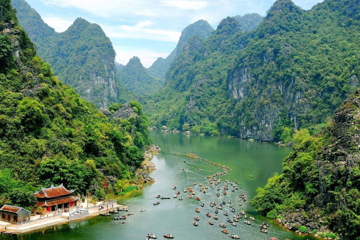 2 weeks in vietnam trang an ninh binh